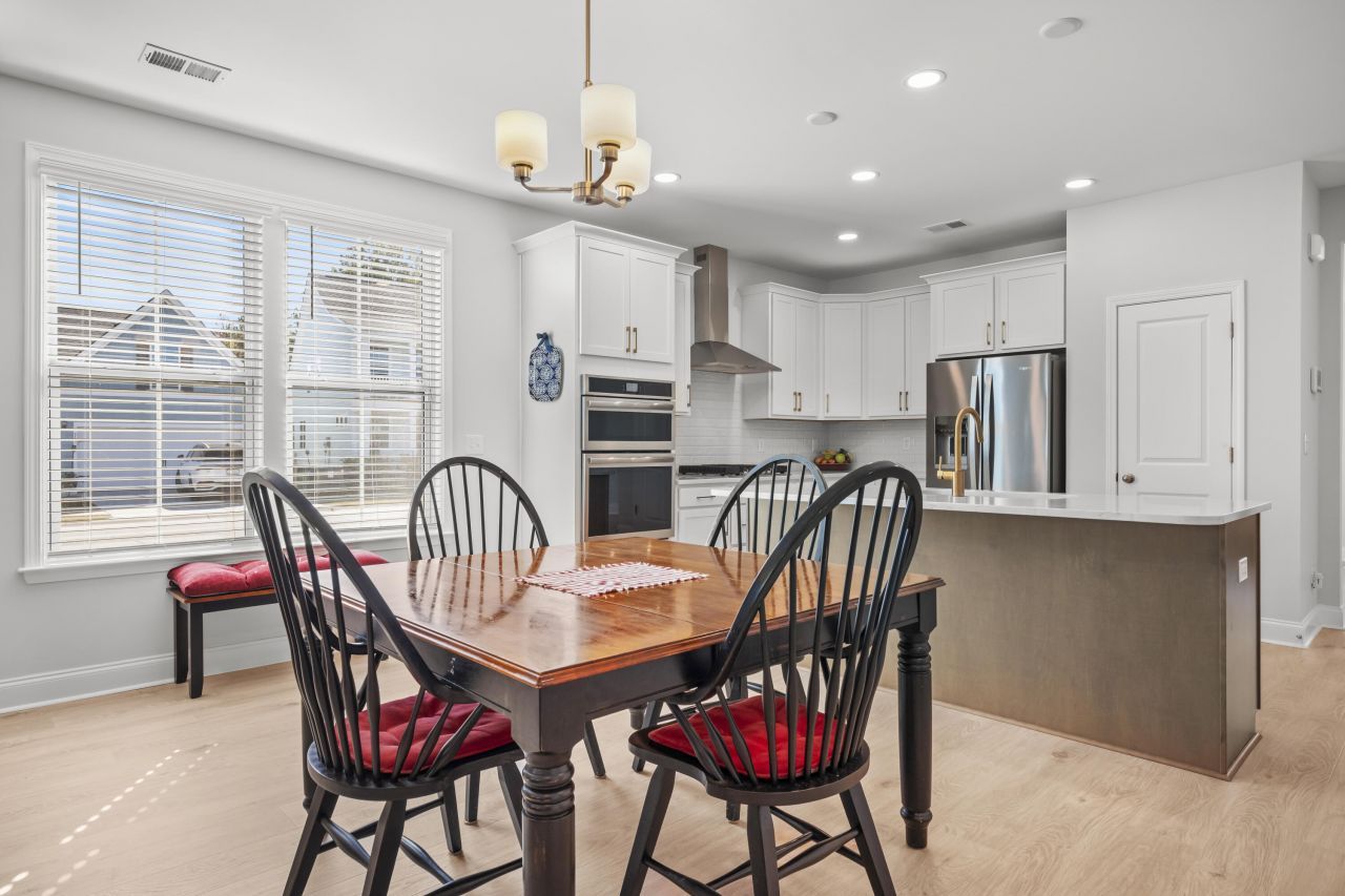 519 Eagleview Drive Photo 8
