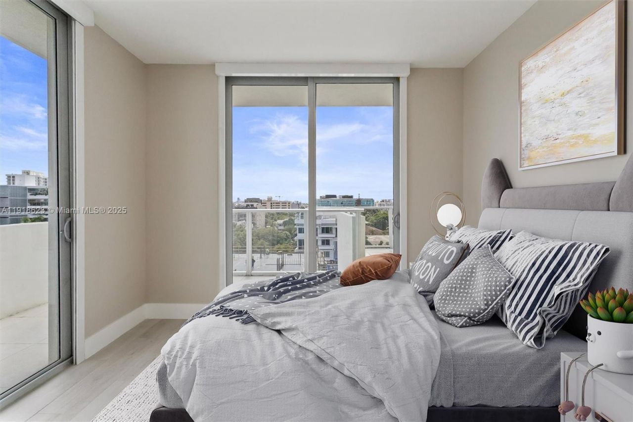 1150 101st St, Unit PH 702, Bay Harbor Islands, FL 33154 Photo