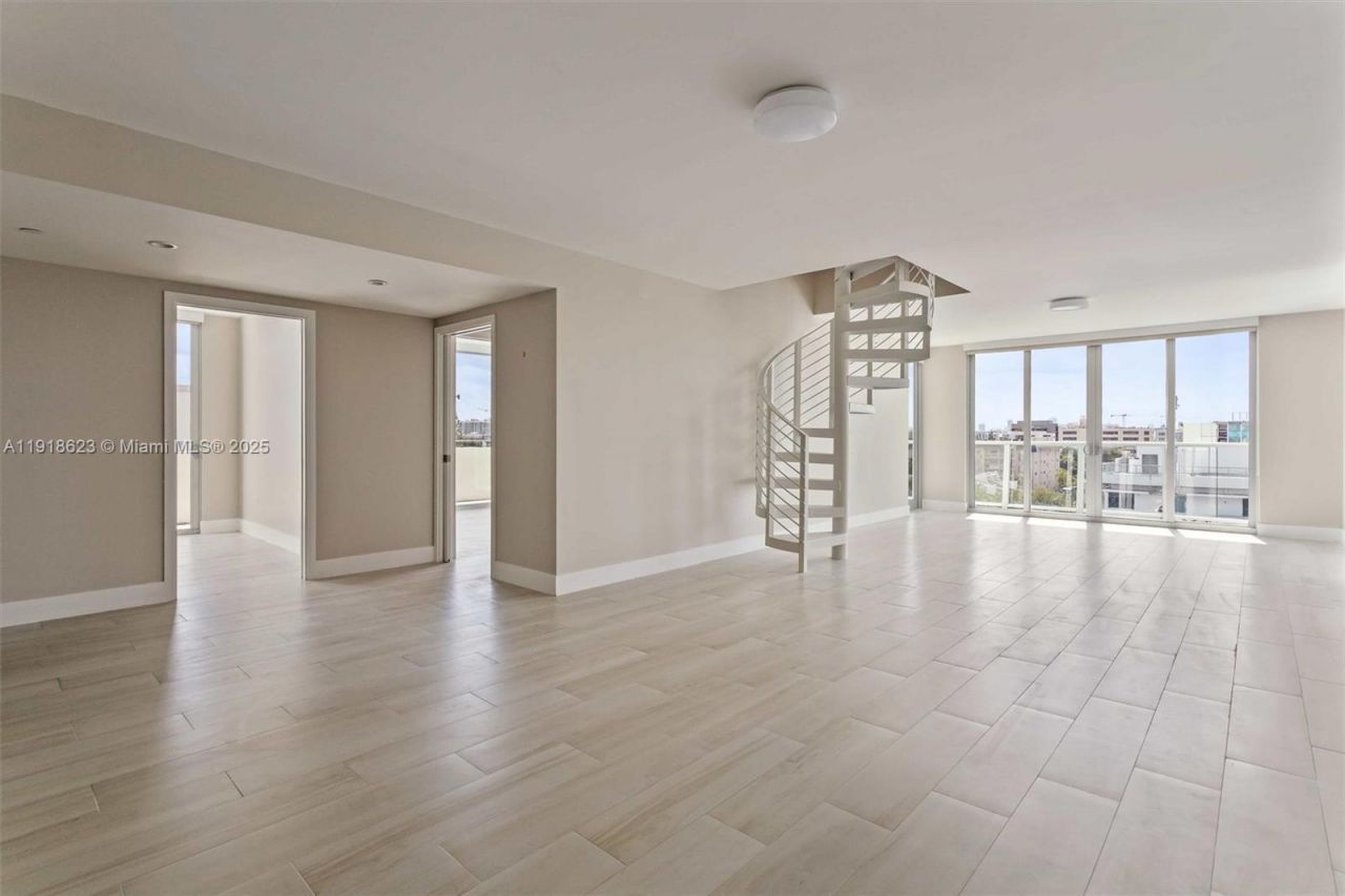 1150 101st St, Unit PH 702, Bay Harbor Islands, FL 33154 Photo