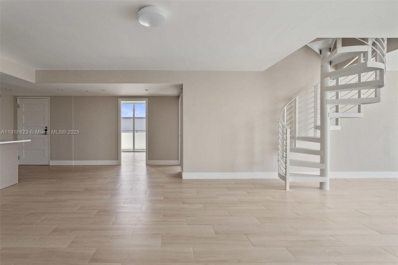 1150 101st St, Unit PH 702, Bay Harbor Islands, FL 33154 Photo