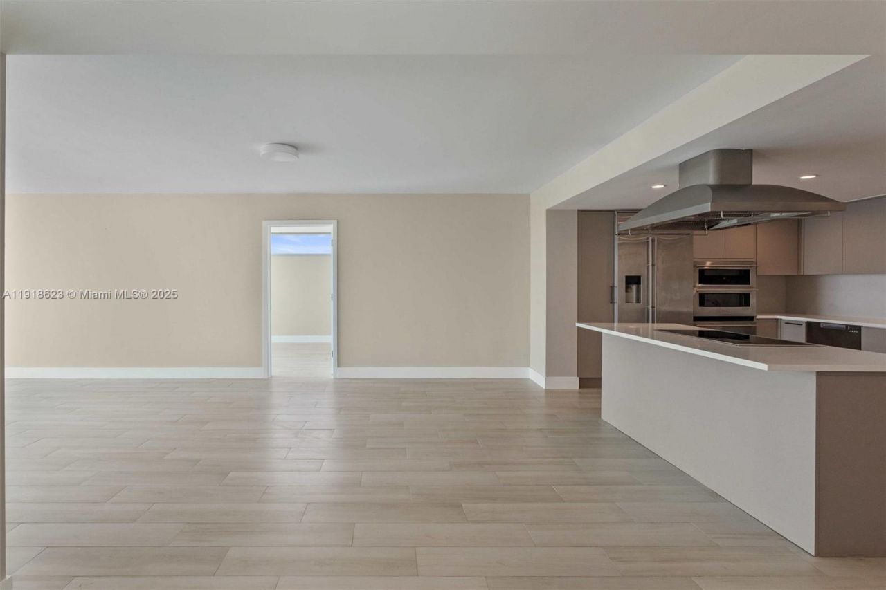 1150 101st St, Unit PH 702, Bay Harbor Islands, FL 33154 Photo