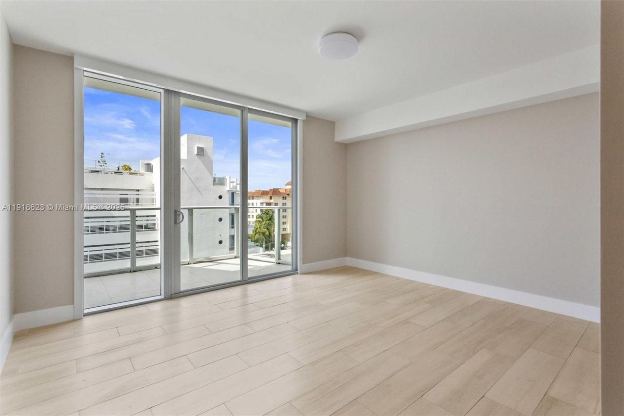 1150 101st St, Unit PH 702, Bay Harbor Islands, FL 33154 Photo