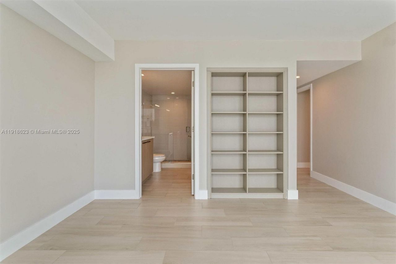 1150 101st St, Unit PH 702, Bay Harbor Islands, FL 33154 Photo