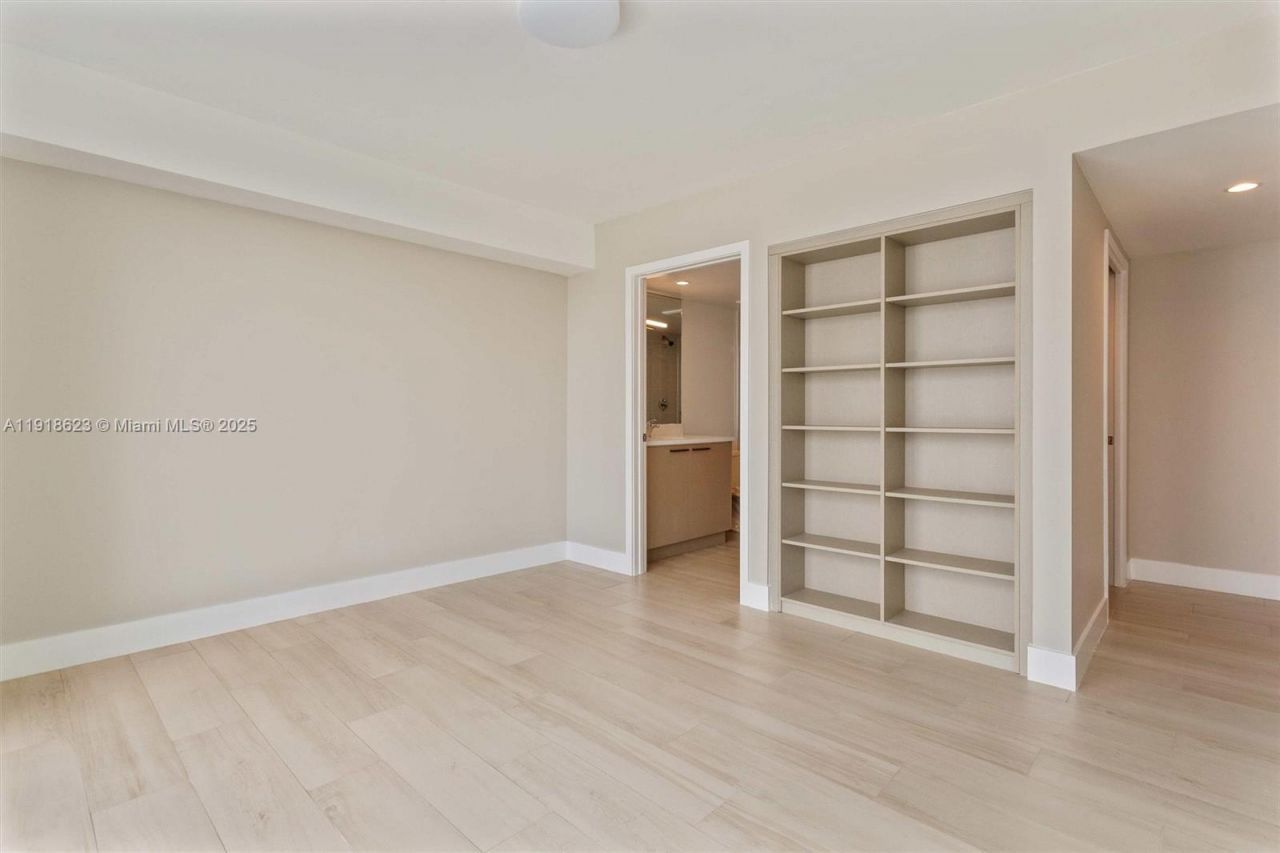 1150 101st St, Unit PH 702, Bay Harbor Islands, FL 33154 Photo