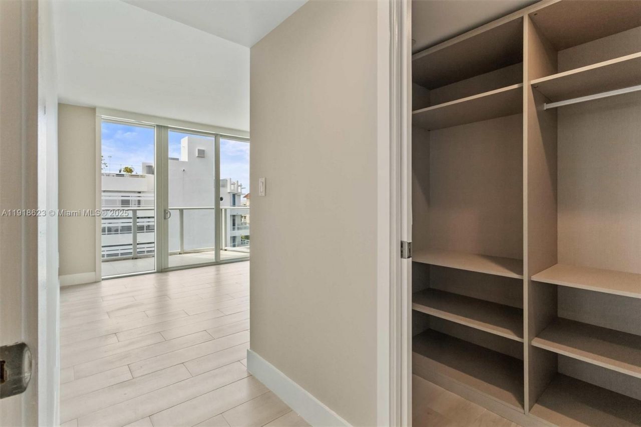 1150 101st St, Unit PH 702, Bay Harbor Islands, FL 33154 Photo