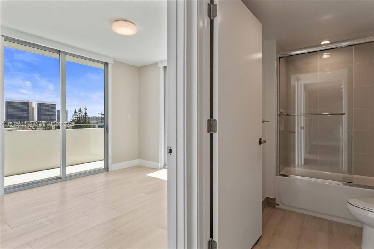 1150 101st St, Unit PH 702, Bay Harbor Islands, FL 33154 Photo