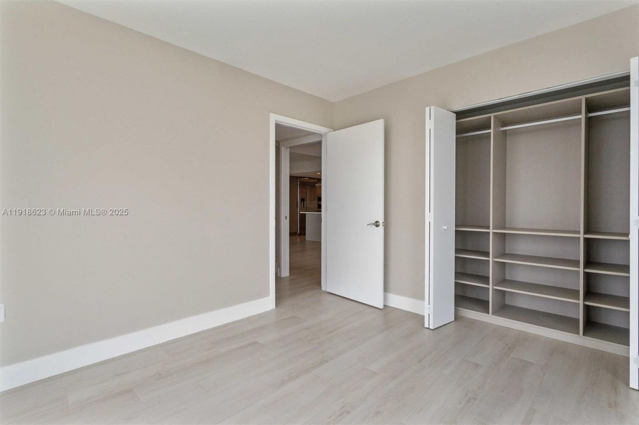 1150 101st St, Unit PH 702, Bay Harbor Islands, FL 33154 Photo