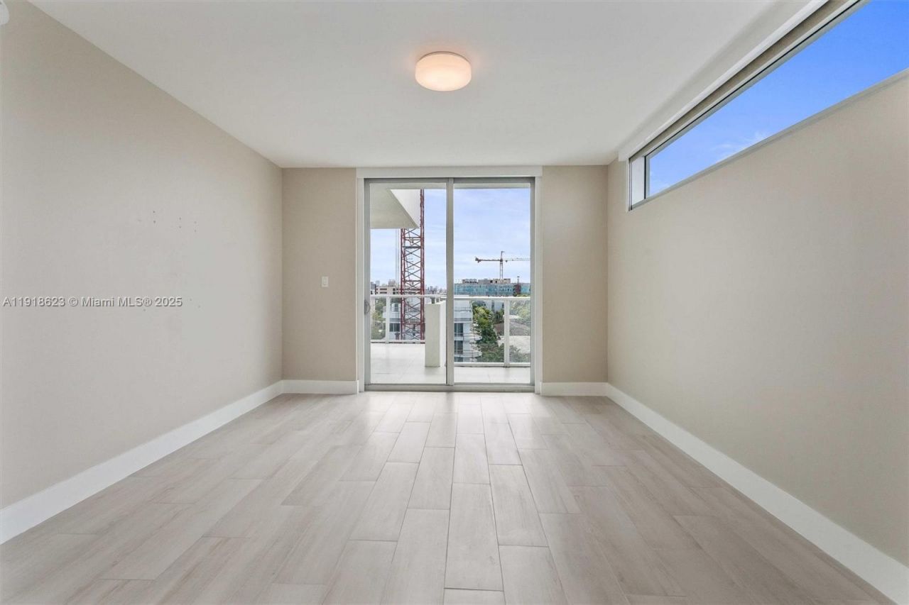 1150 101st St, Unit PH 702, Bay Harbor Islands, FL 33154 Photo