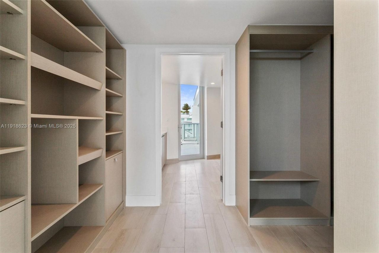 1150 101st St, Unit PH 702, Bay Harbor Islands, FL 33154 Photo