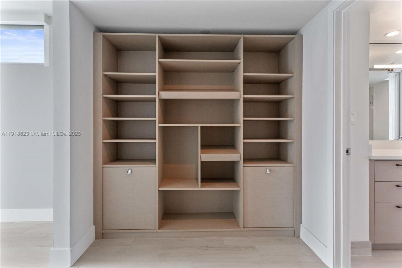 1150 101st St, Unit PH 702, Bay Harbor Islands, FL 33154 Photo