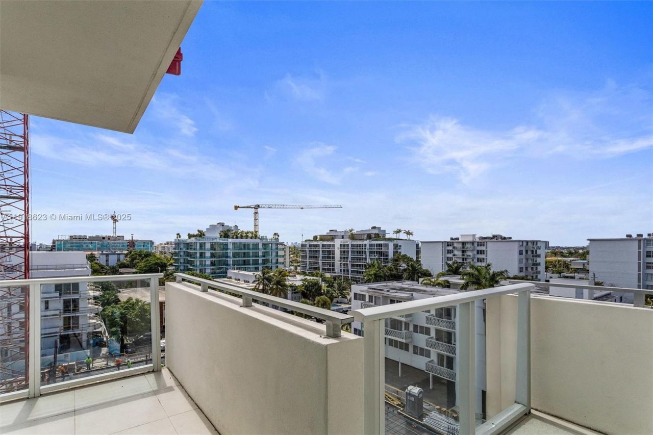 1150 101st St, Unit PH 702, Bay Harbor Islands, FL 33154 Photo