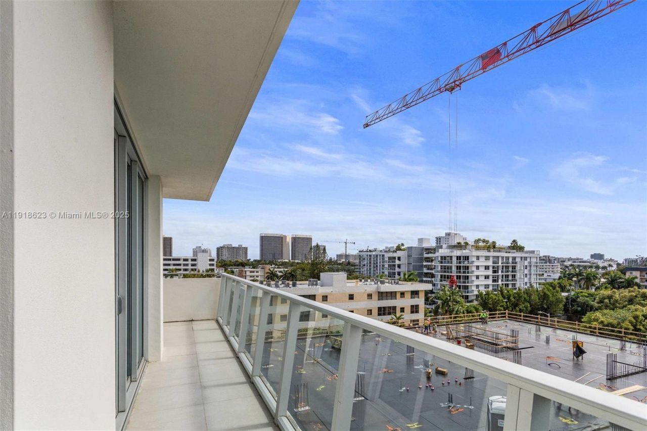 1150 101st St, Unit PH 702, Bay Harbor Islands, FL 33154 Photo