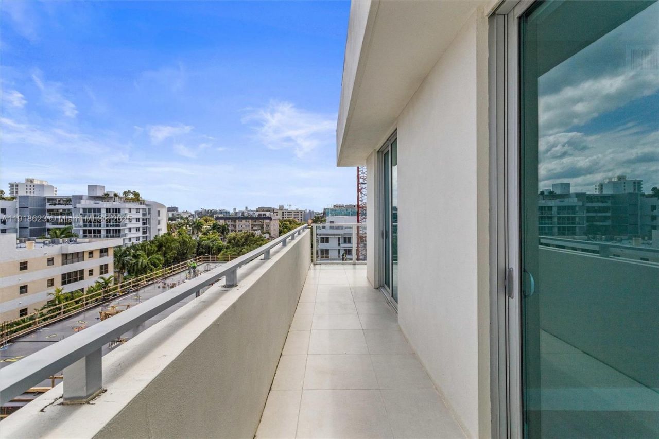 1150 101st St, Unit PH 702, Bay Harbor Islands, FL 33154 Photo