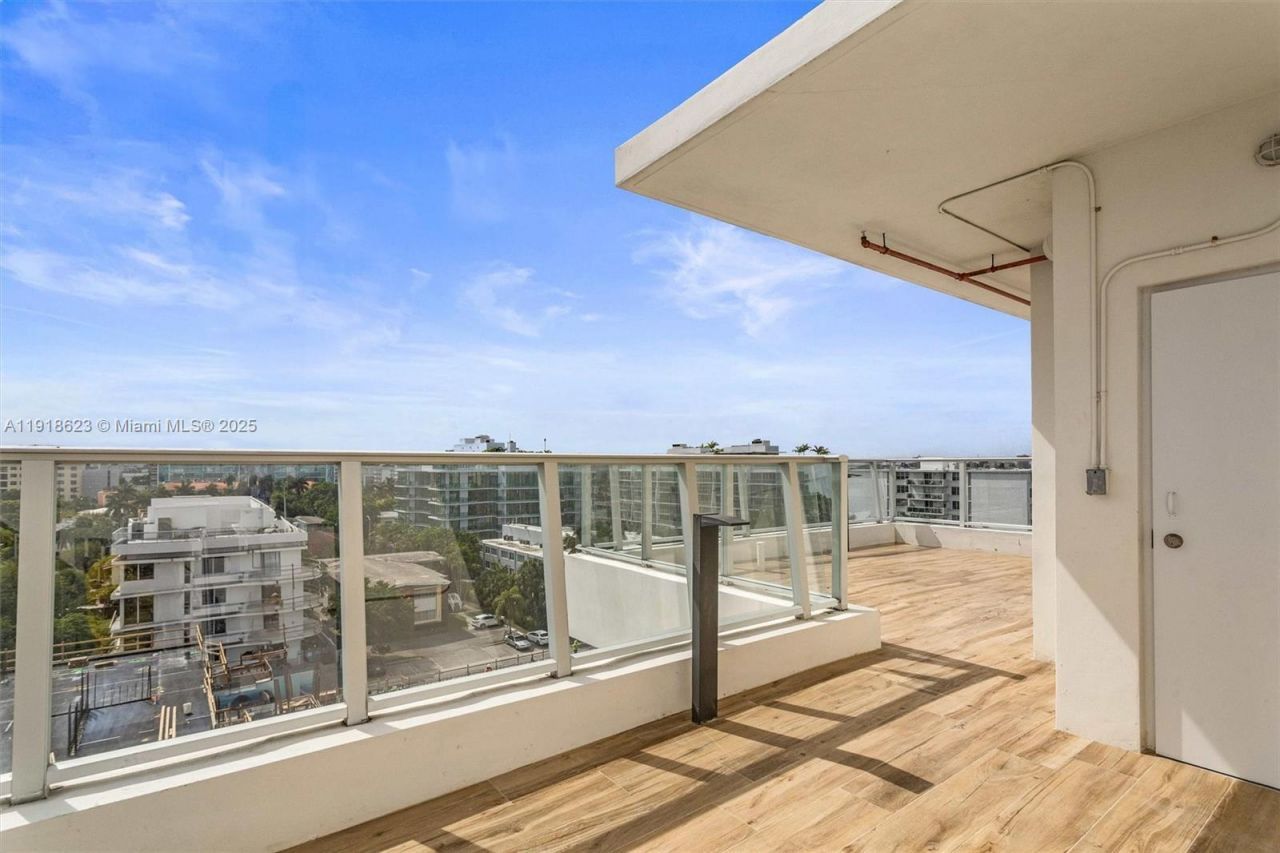 1150 101st St, Unit PH 702, Bay Harbor Islands, FL 33154 Photo