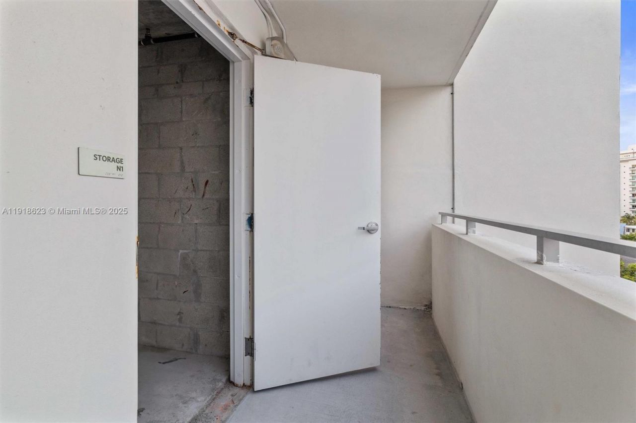 1150 101st St, Unit PH 702, Bay Harbor Islands, FL 33154 Photo