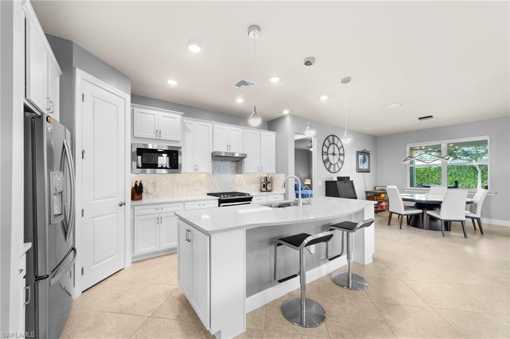 10572 Otter Key Ln, Estero, FL 33928 Photo