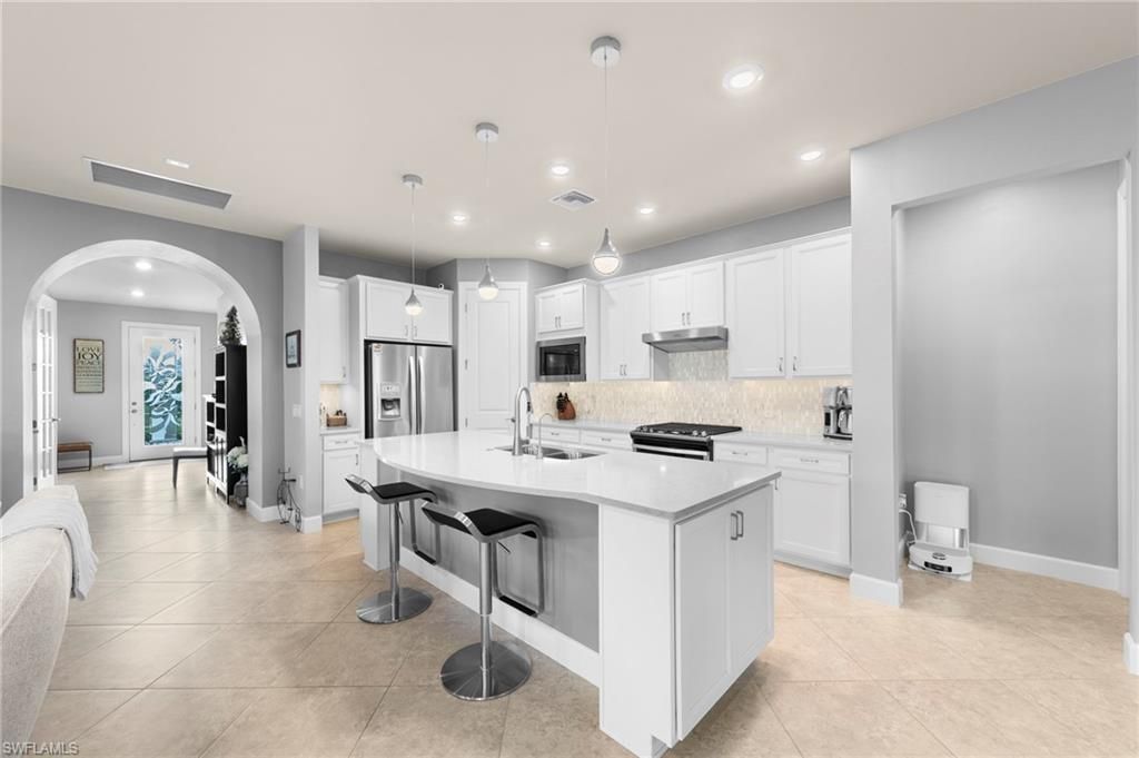 10572 Otter Key Ln, Estero, FL 33928 Photo