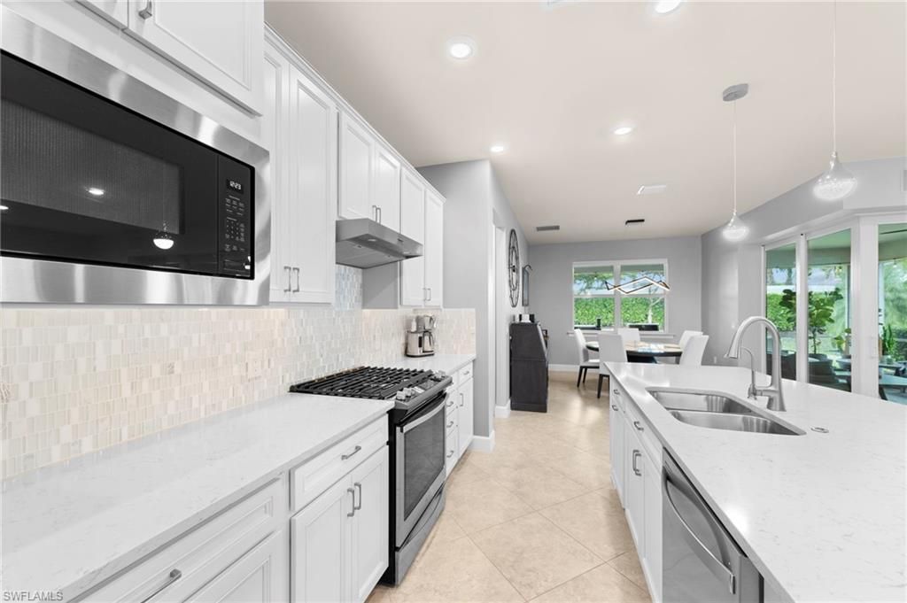 10572 Otter Key Ln, Estero, FL 33928 Photo