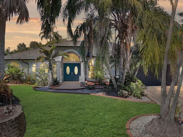 140 SW Mark Court, Port Saint Lucie, FL 34953