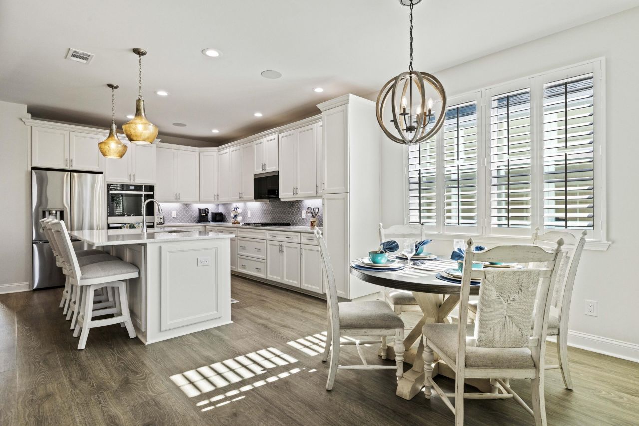 952 Good Life Way Photo 10