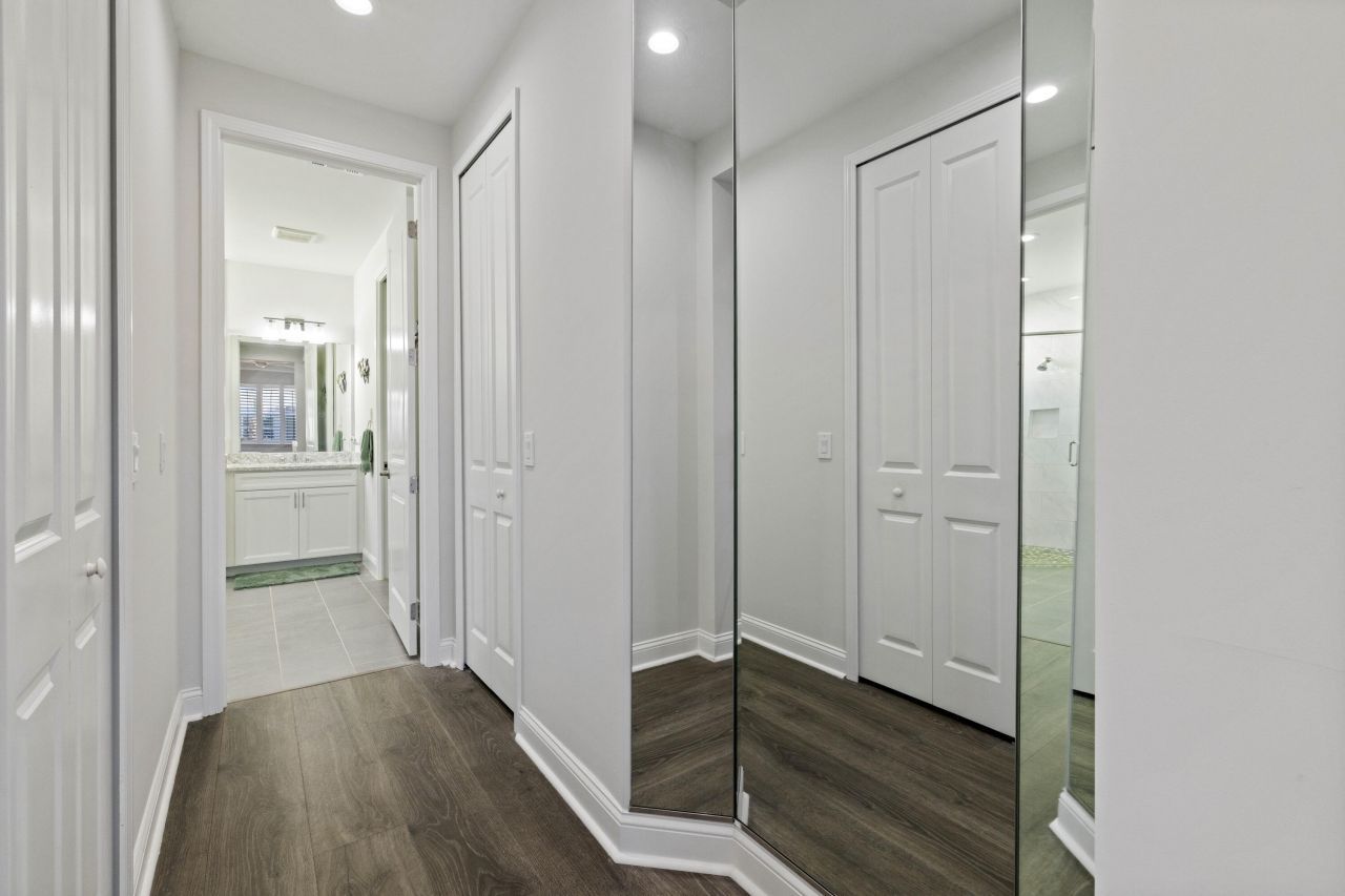 952 Good Life Way Photo 19