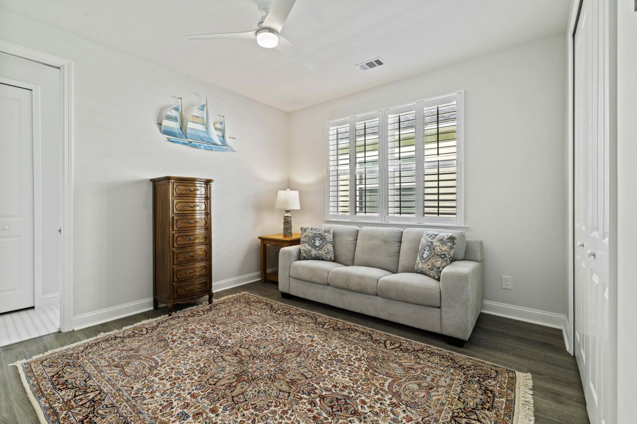 952 Good Life Way Photo 21