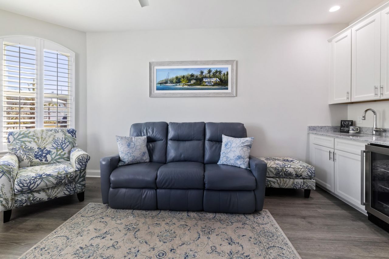 952 Good Life Way Photo 29