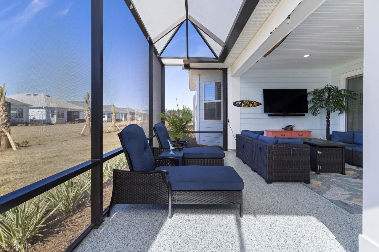 952 Good Life Way Photo 34