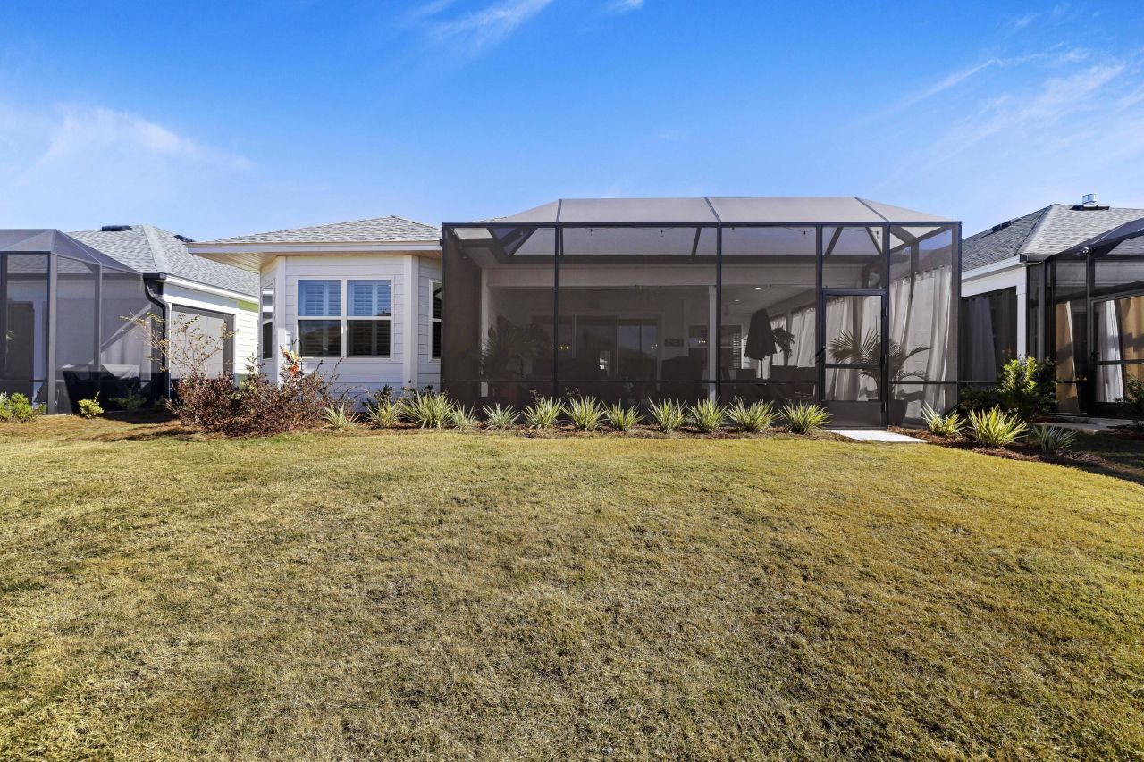 952 Good Life Way Photo 39