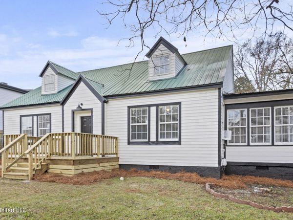 3611 N State Street, Jackson, MS 39216