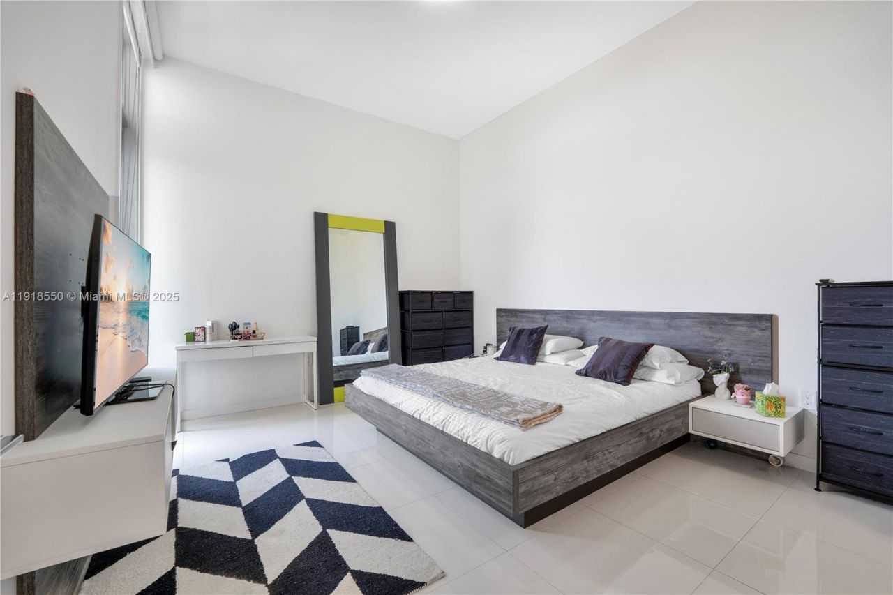 7751 NW 107th Ave, Unit 807, Doral, FL 33178 Photo