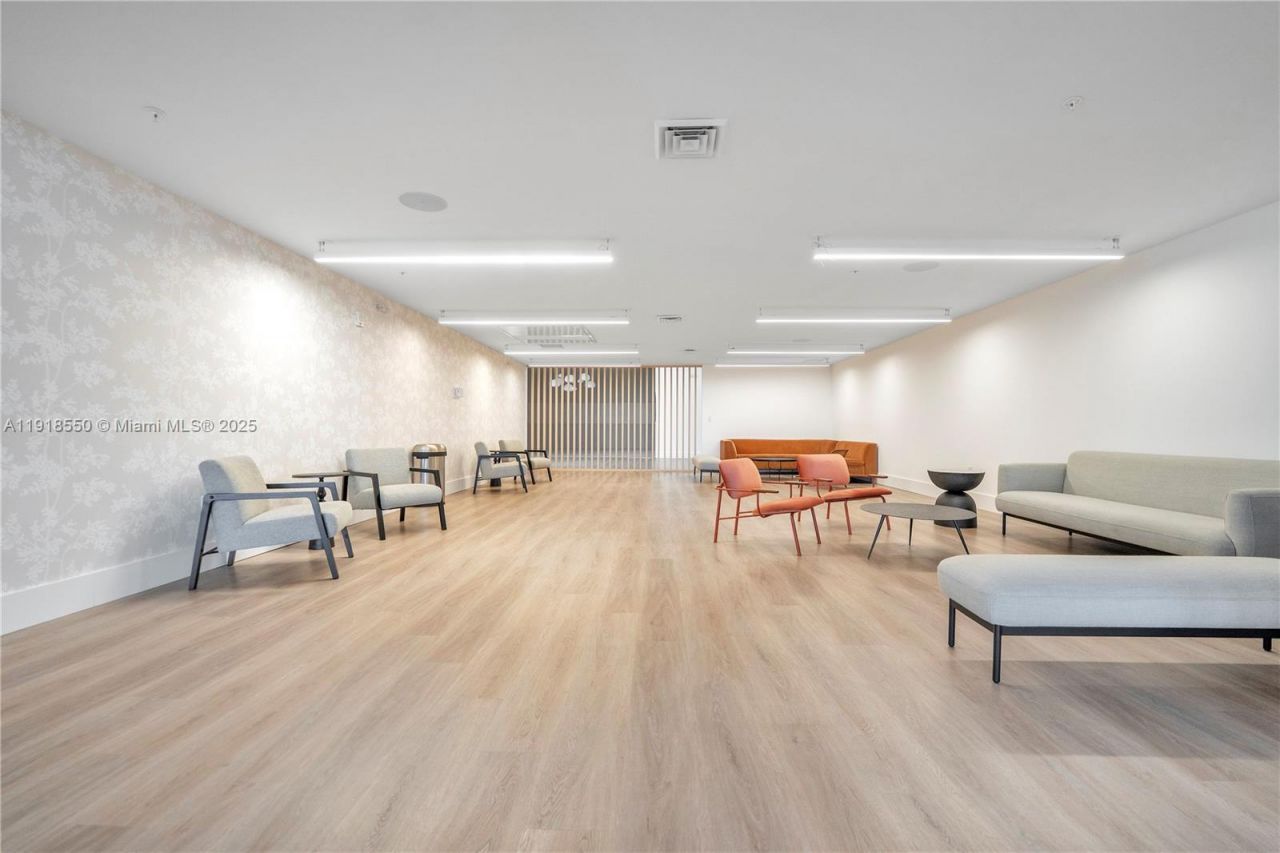 7751 NW 107th Ave, Unit 807, Doral, FL 33178 Photo