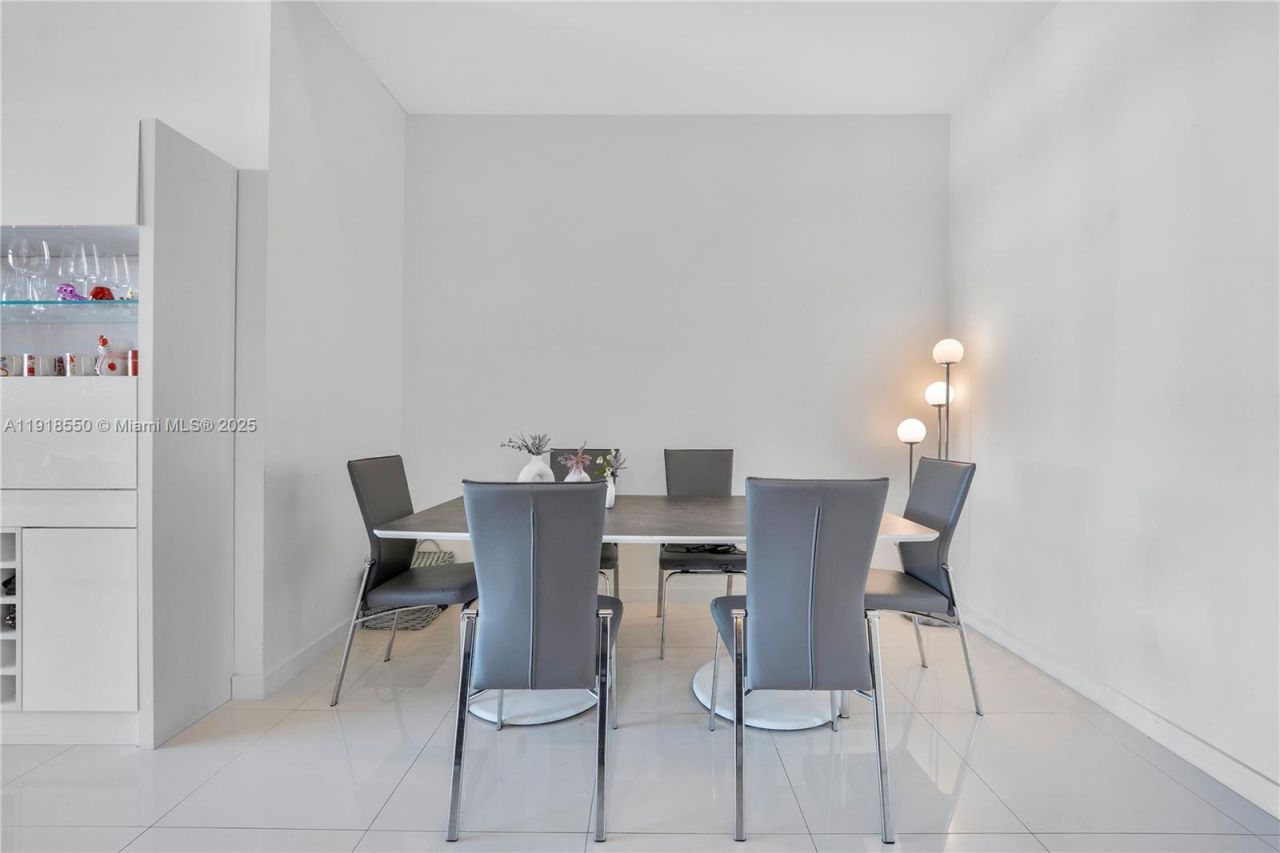 7751 NW 107th Ave, Unit 807, Doral, FL 33178 Photo