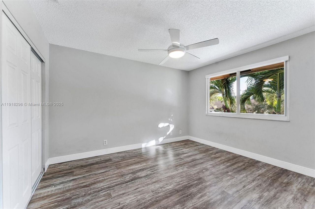 3933 NW 55th St, Coconut Creek, FL 33073 Photo