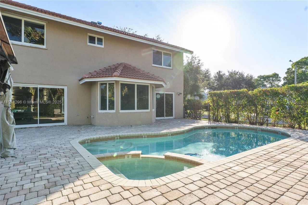 3933 NW 55th St, Coconut Creek, FL 33073 Photo