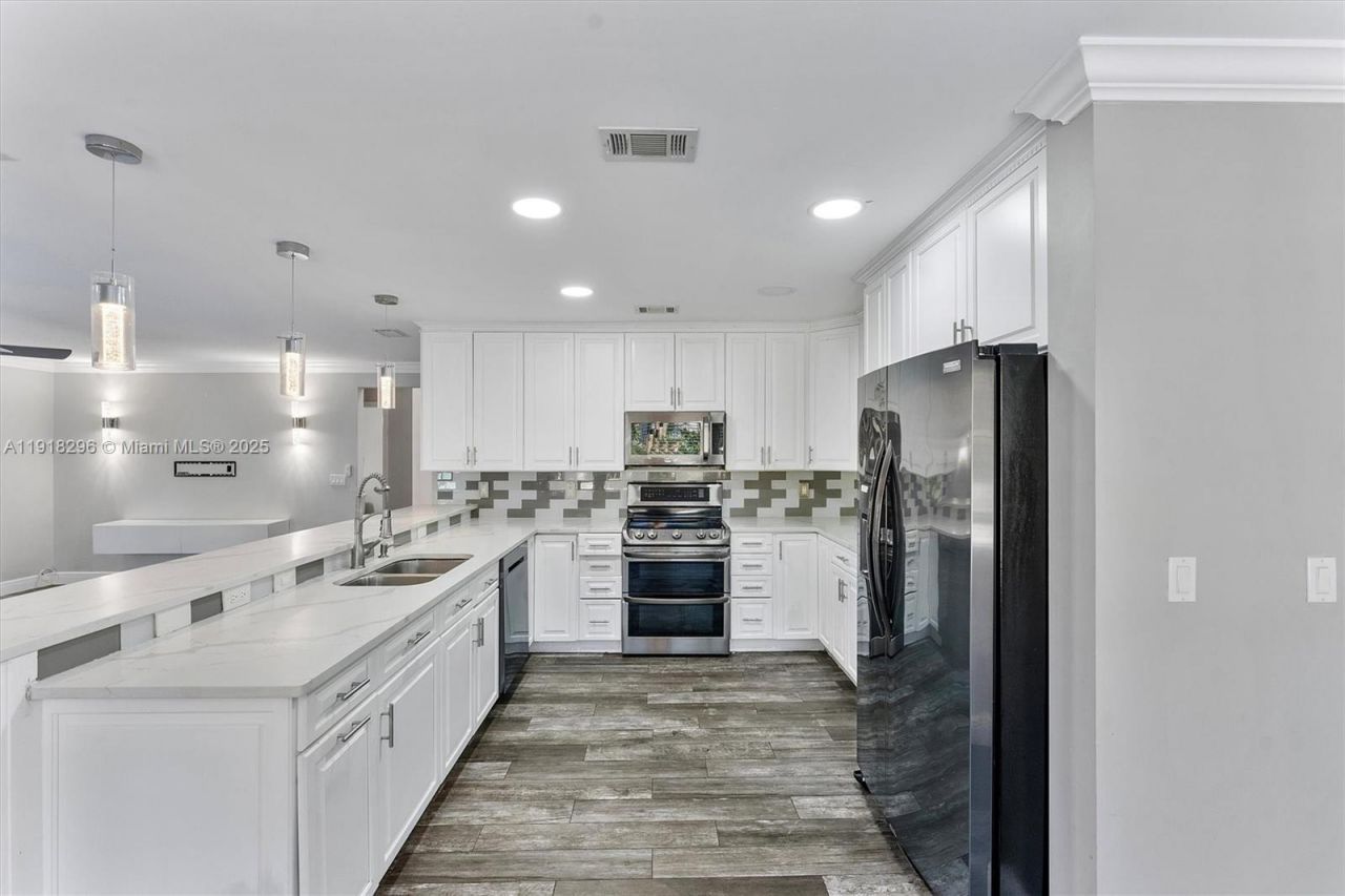 3933 NW 55th St, Coconut Creek, FL 33073 Photo