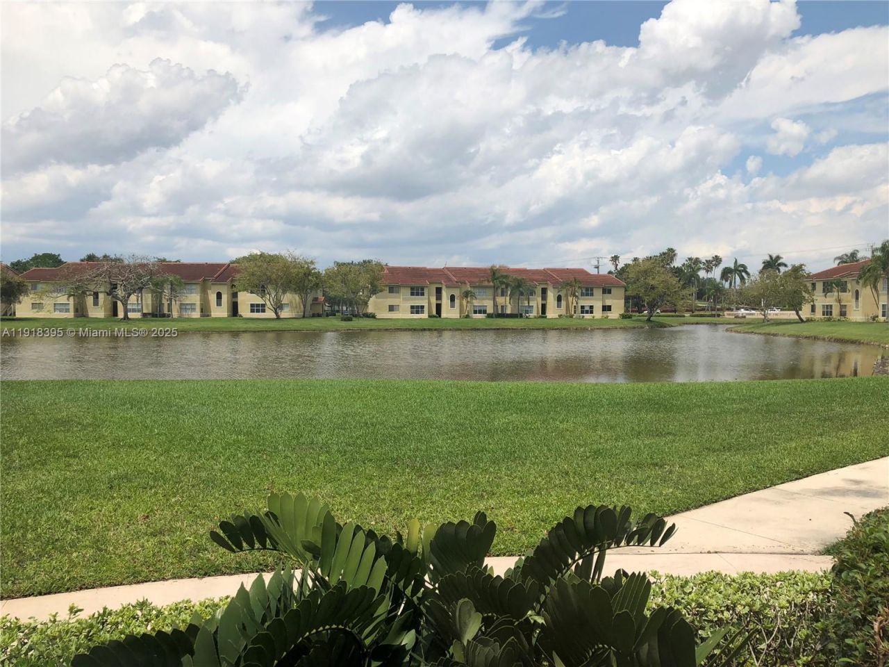 12430 Vista Isles Dr, Unit 1325, Sunrise, FL 33325 Photo