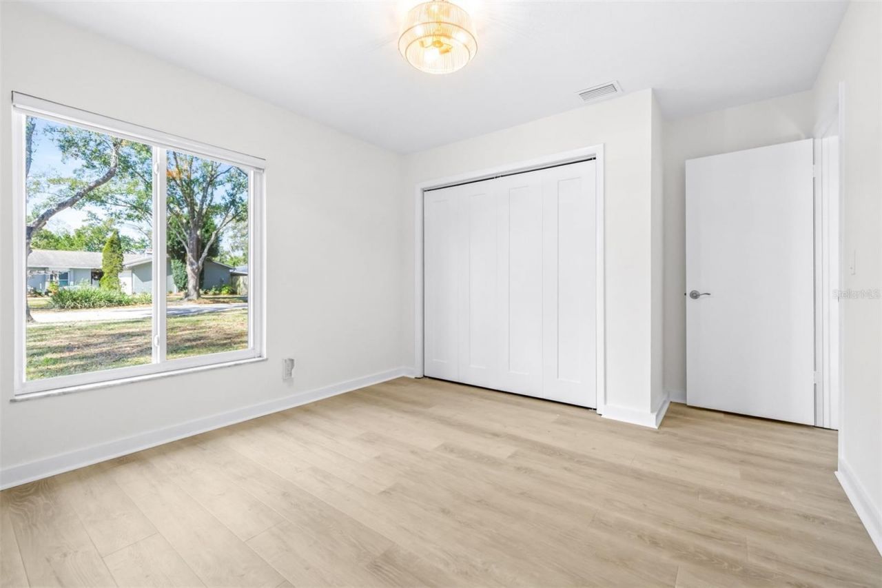 15401 Woodcastle Place, Tampa, FL 33613 Photo