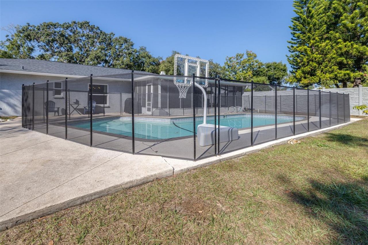 15401 Woodcastle Place, Tampa, FL 33613 Photo