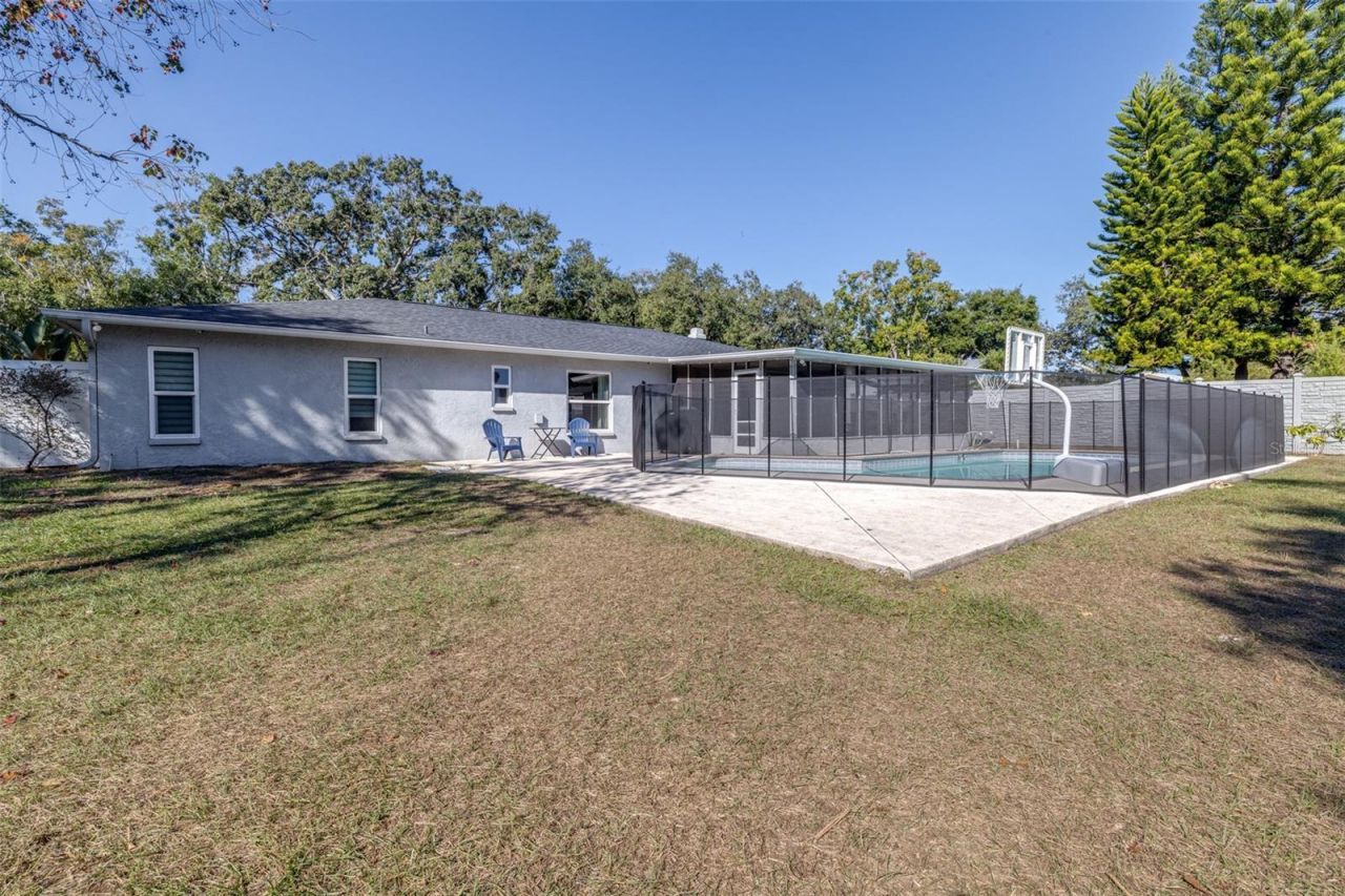 15401 Woodcastle Place, Tampa, FL 33613 Photo