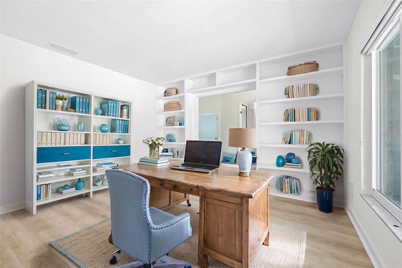 15401 Woodcastle Place, Tampa, FL 33613 Photo