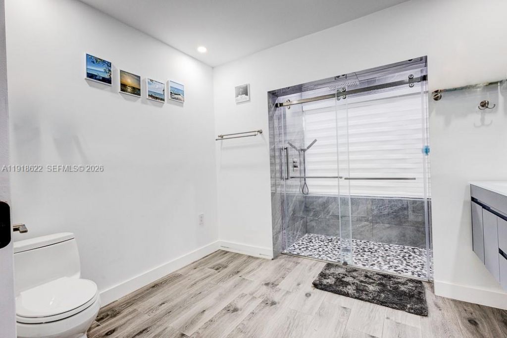 8290 Sunset Dr, Miami, FL 33143 Photo