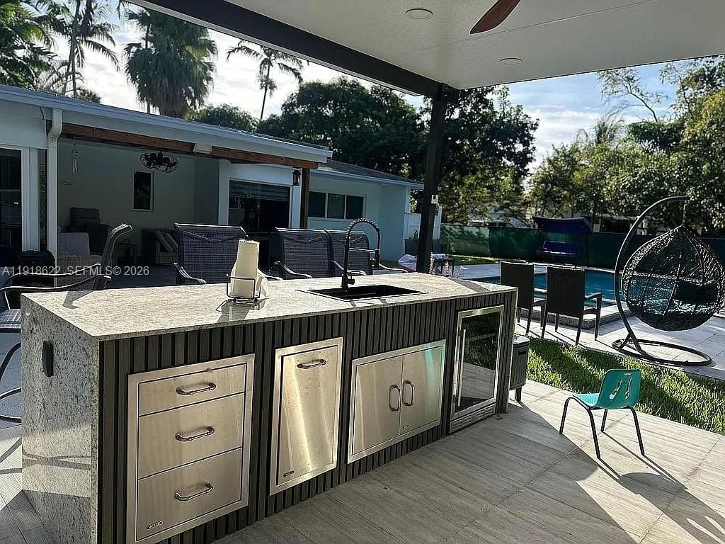 8290 Sunset Dr, Miami, FL 33143 Photo