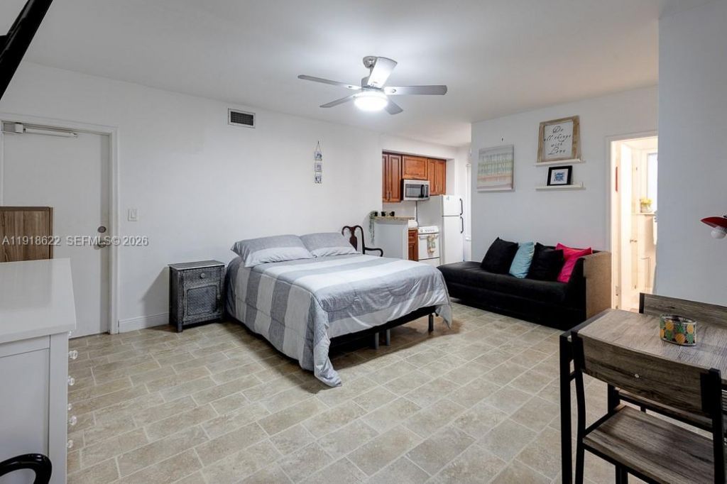 8290 Sunset Dr, Miami, FL 33143 Photo