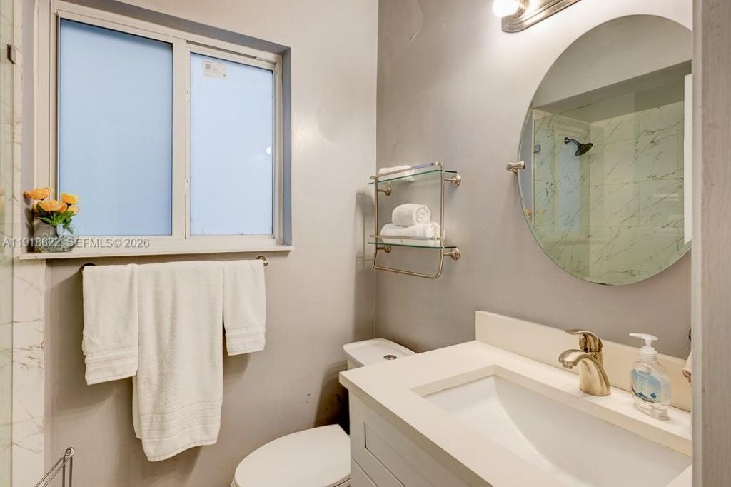 8290 Sunset Dr, Miami, FL 33143 Photo