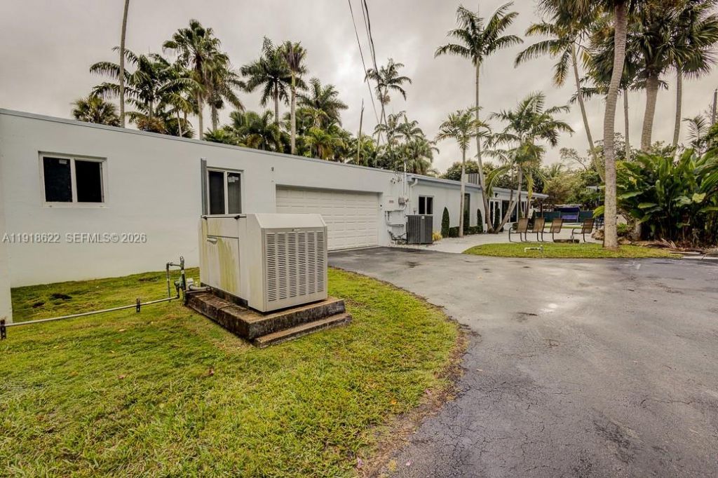 8290 Sunset Dr, Miami, FL 33143 Photo