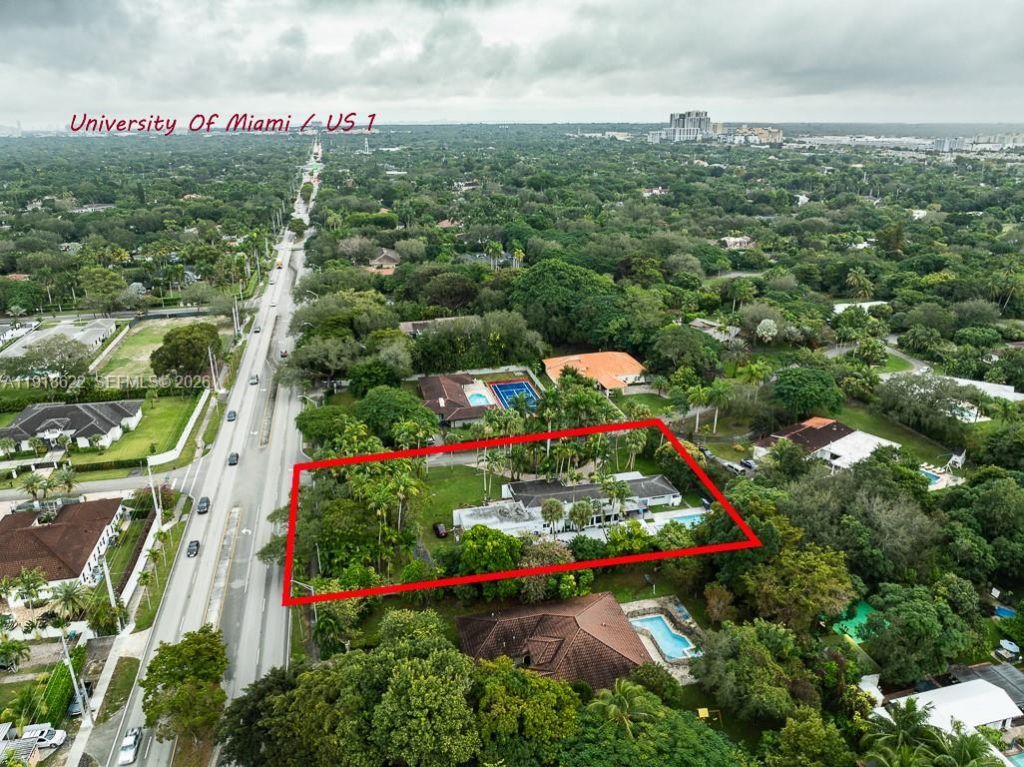 8290 Sunset Dr, Miami, FL 33143 Photo