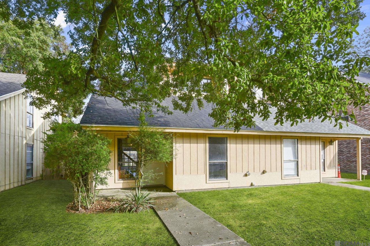 2334 Brightside Dr, Baton Rouge, LA 70820 Main Photo