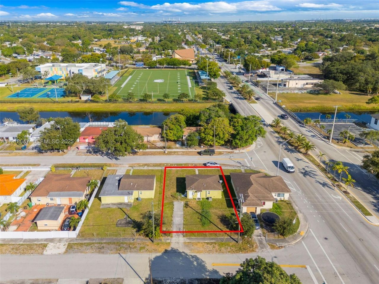 2210 NW 155th St, Miami Gardens, FL 33054 Photo