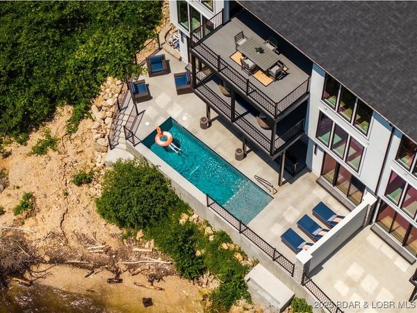 68 Palisades Yacht Club Drive , Lake Ozark, MO 65049